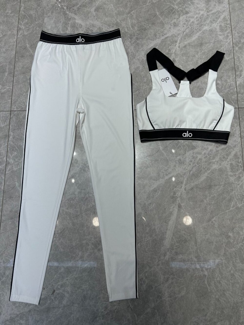 Alo Tank Top & Leggings Set, SizeM